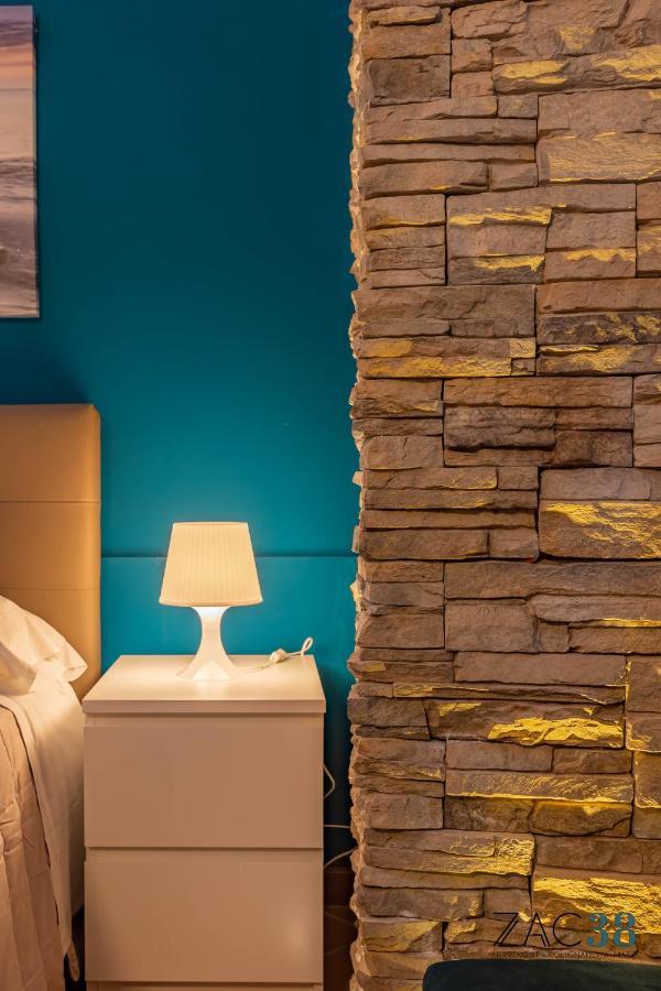 Zac 38 Hotel Полиняно а Маре Екстериор снимка